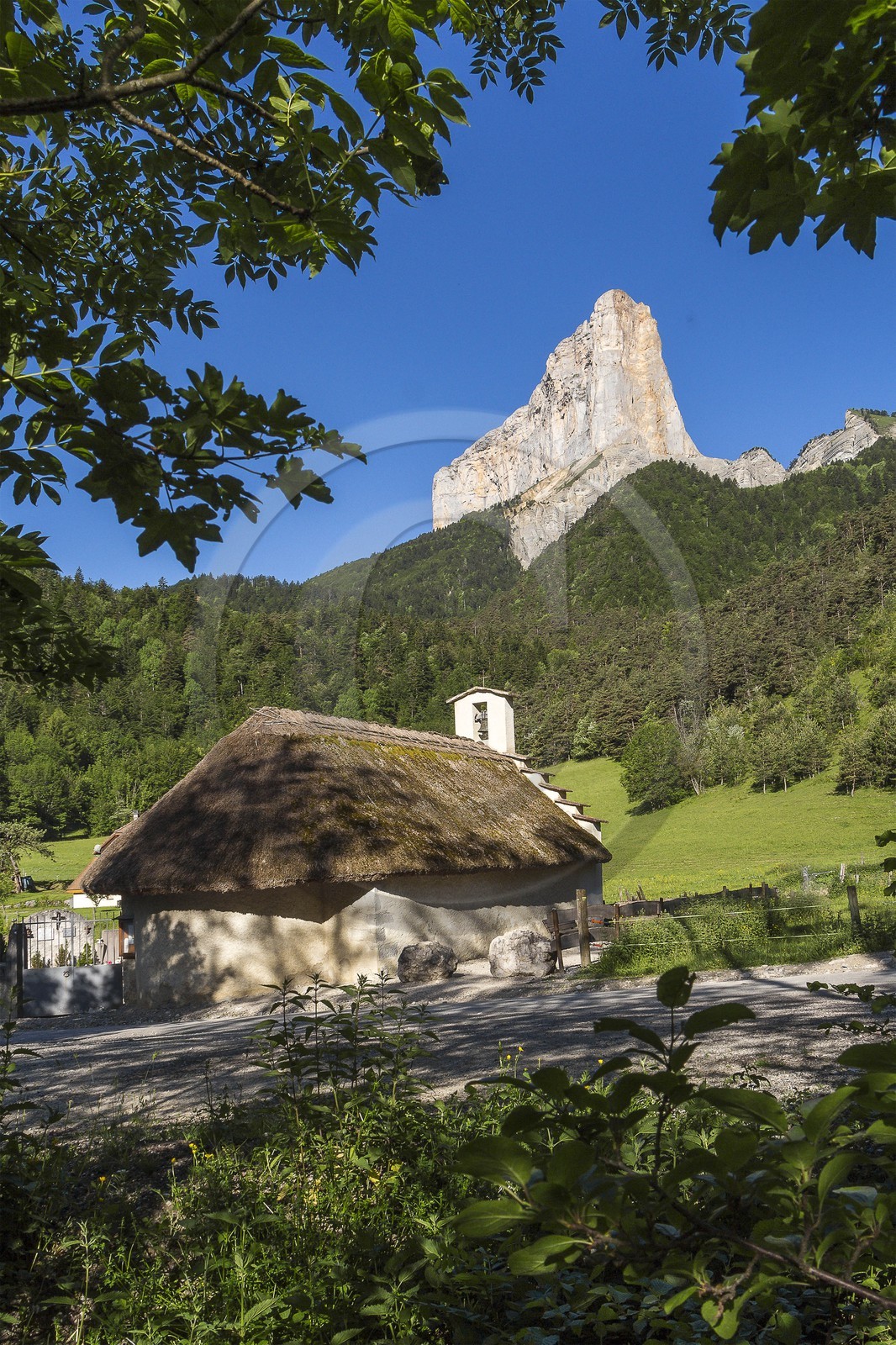 Saint-Martin-de-Clelles, au pied du Mont-Aiguille le hameau de Trézanne