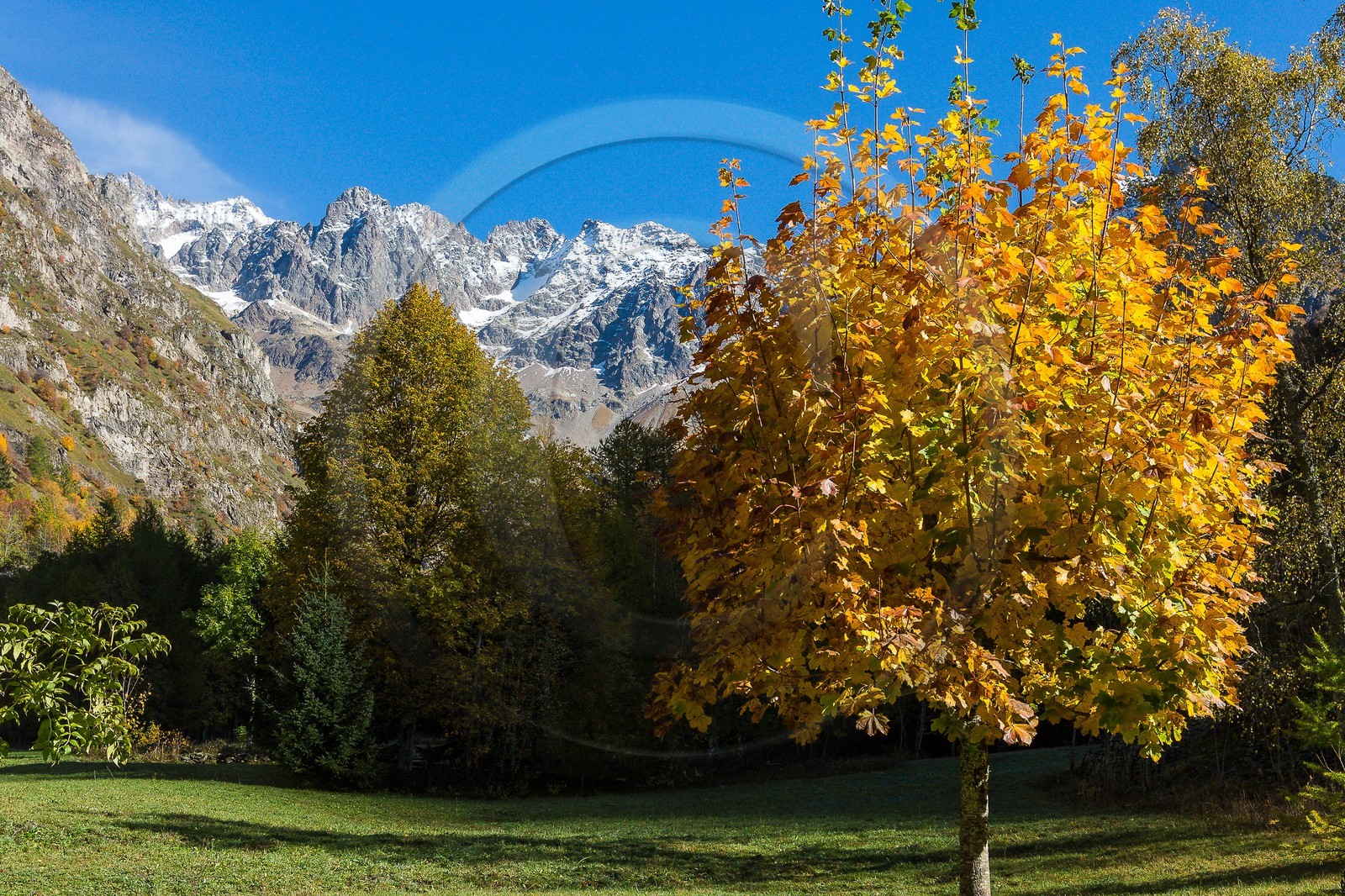 Vallée du Béranger village de Valjouffrey, hameau de Valsenestre