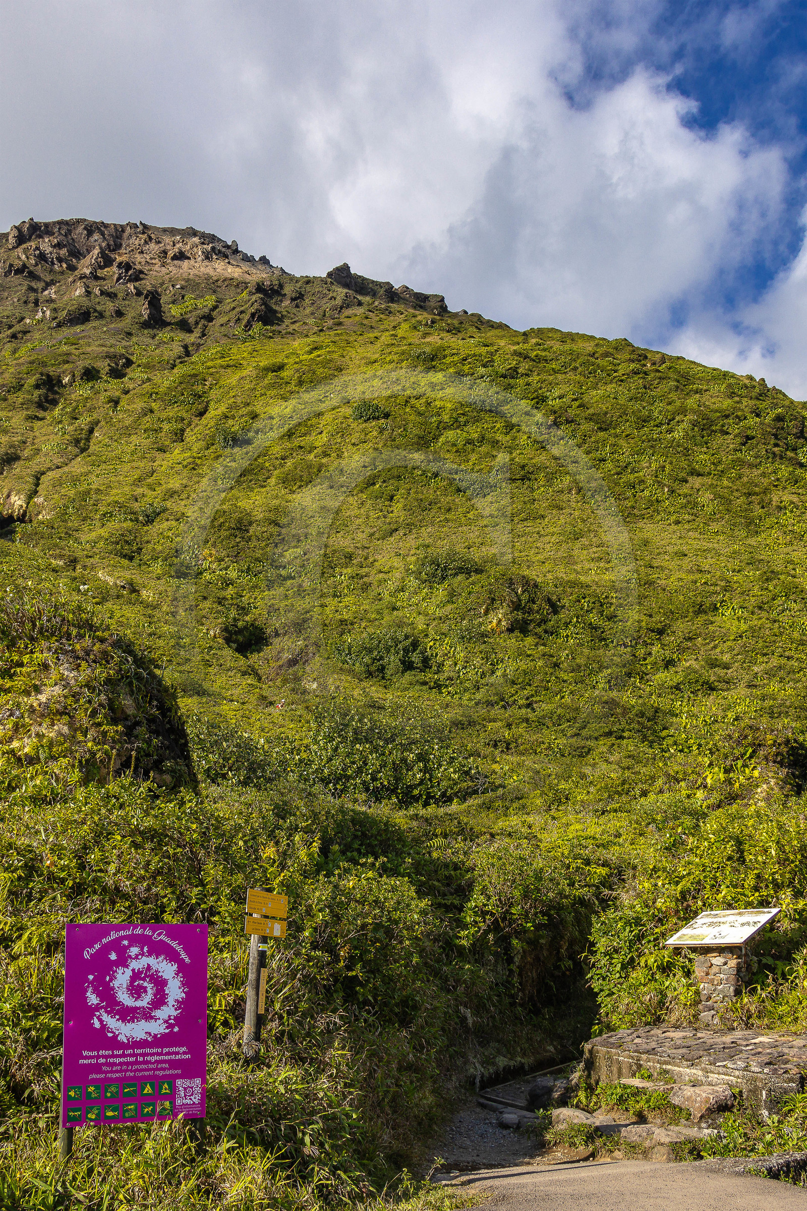 La Soufrière, volcan actif de la Guadeloupe