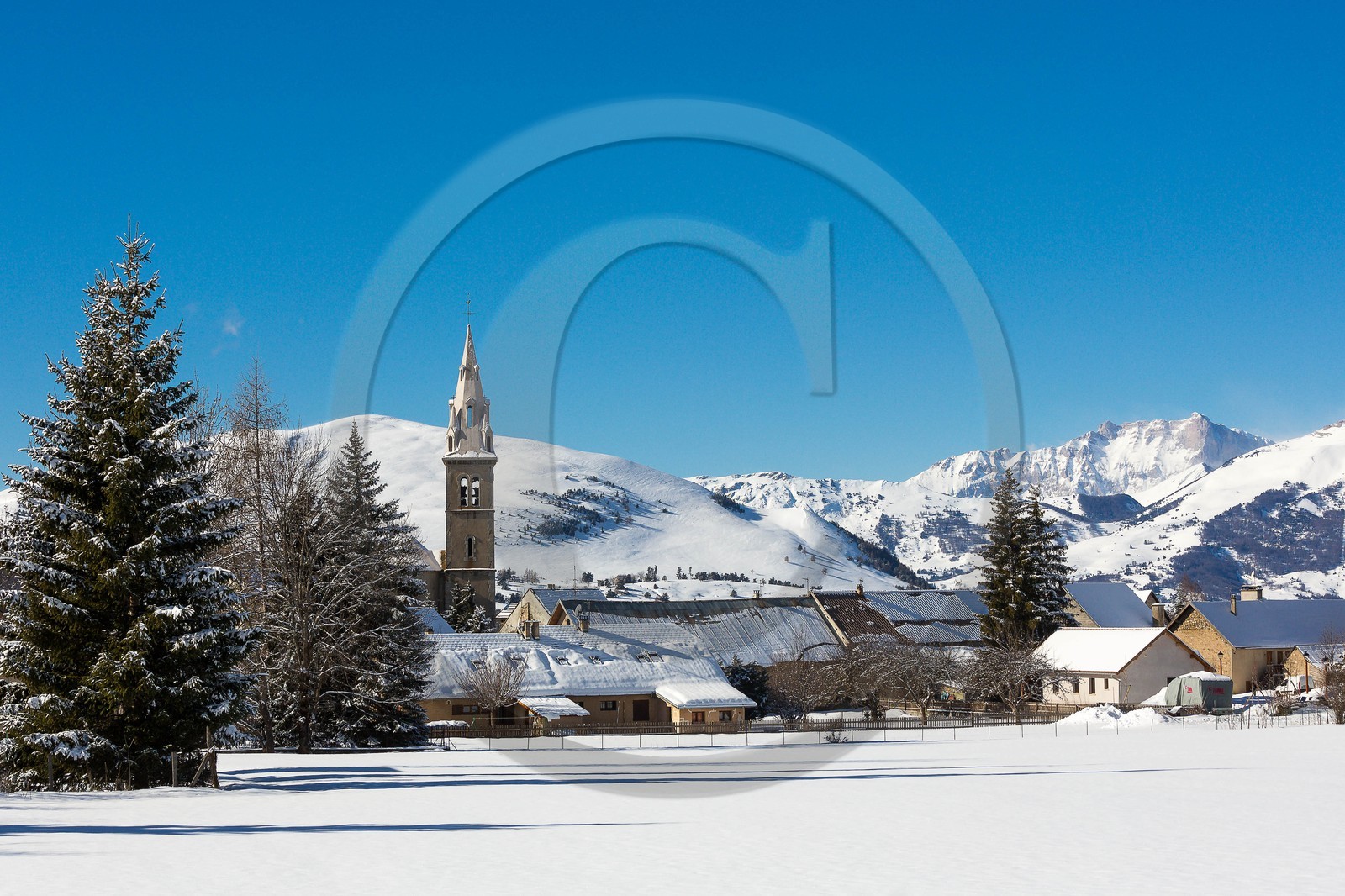 Vallée du Champsaur, station village d'Ancelle
