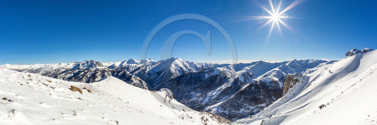 Uvernet-Fours, station de ski de Praloup, vallon des Agneliers