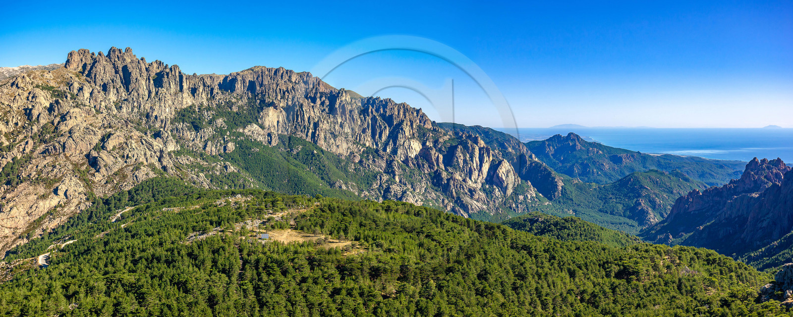Les Aiguilles de Bavella (forchi di Bavedda )