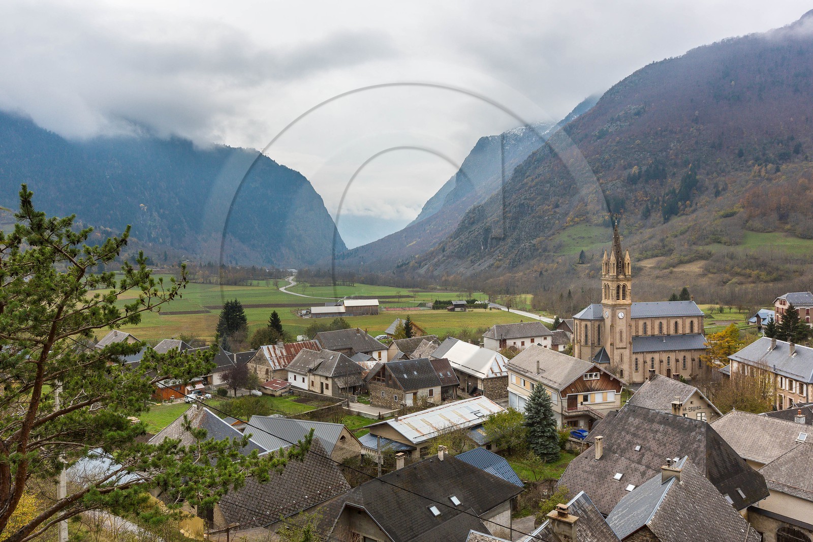 Valbonnais, village Le Périer