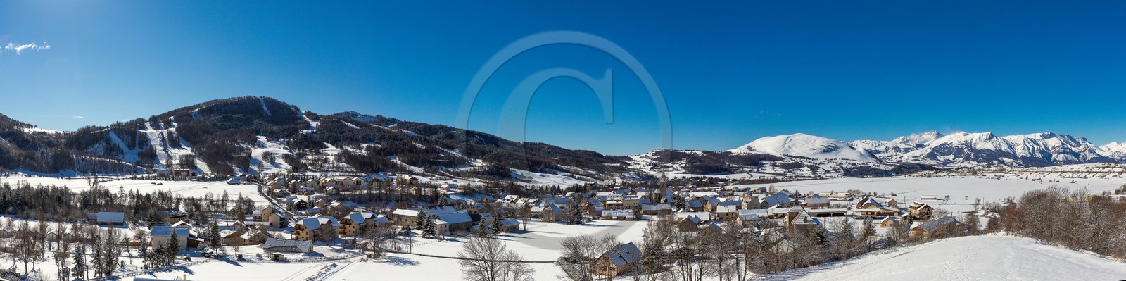 Vallée du Champsaur, station village d'Ancelle