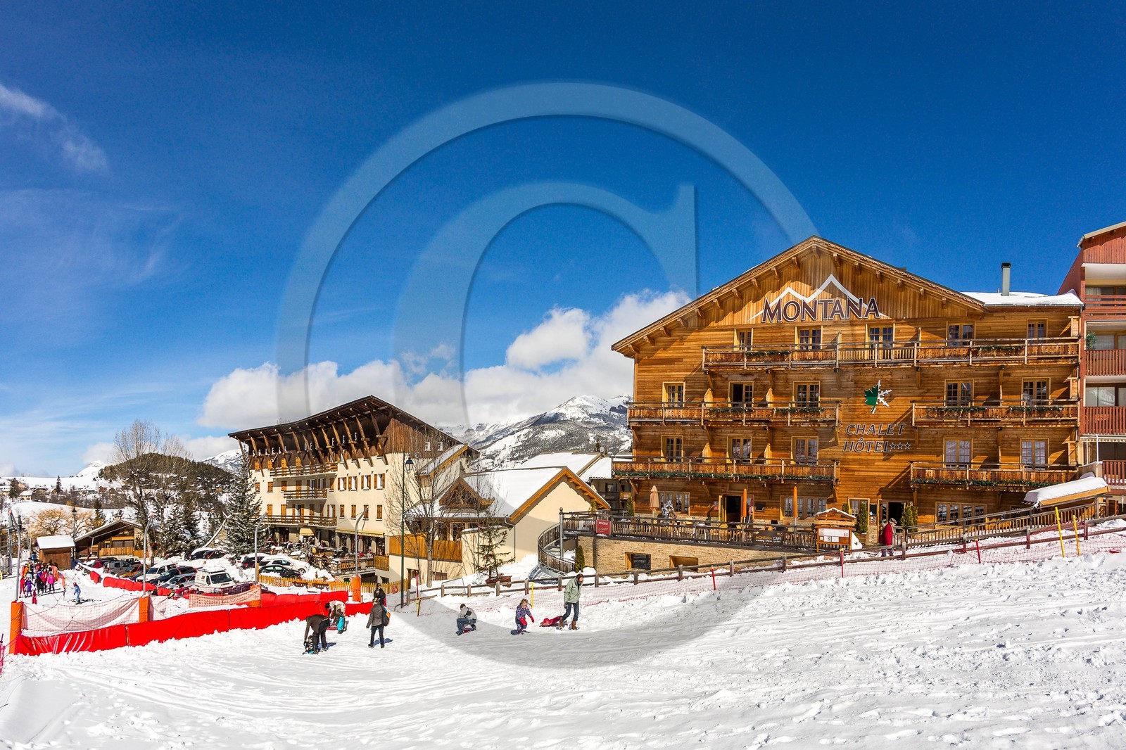 La station de ski Sauze Super-Sauze est une station village située entre 1400 et 2400 m