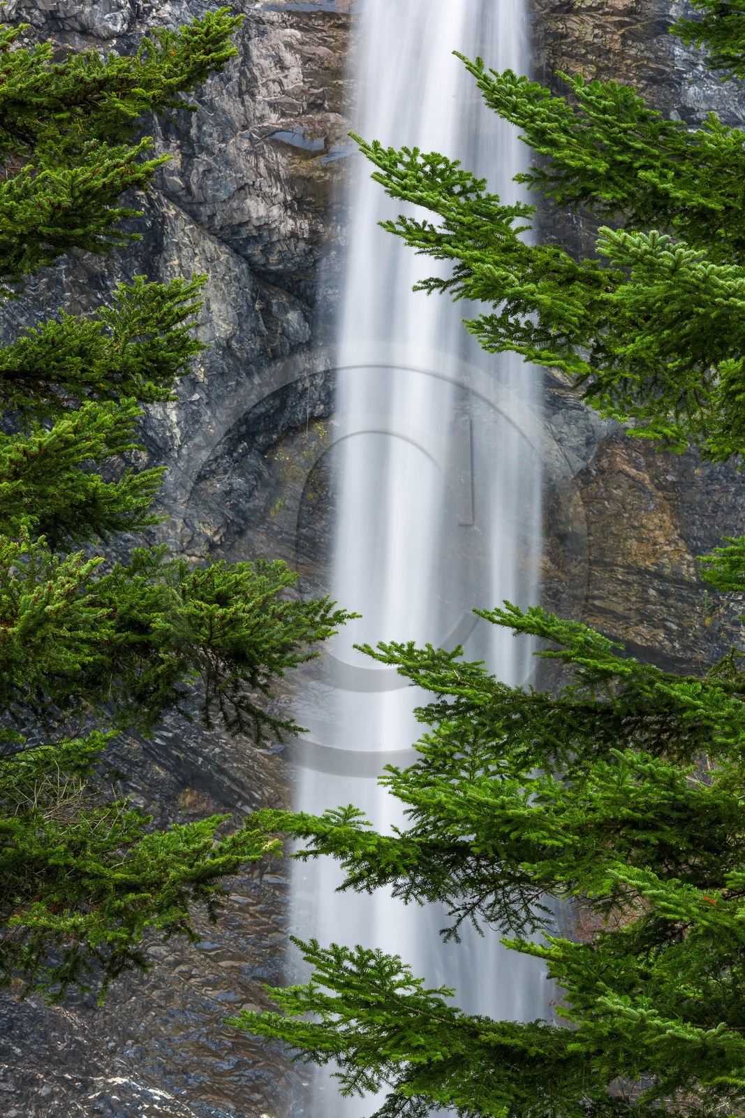 Valbonnais,  Le Périer, cascade de Confolens